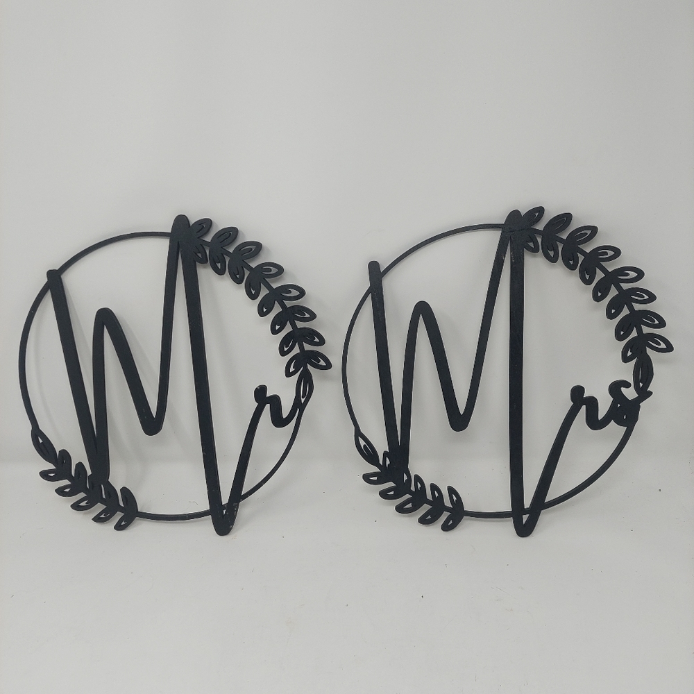 Mr. and Mrs. Black Wooden Round Signs Wedding Decor Laurel Hoop Cursive